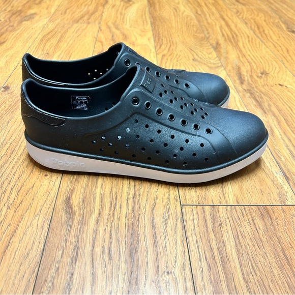People Footwear “Ace” Men’s Black Slip-On Wayerproof Sneakers | Size 10 EU 44 - Picture 1 of 13